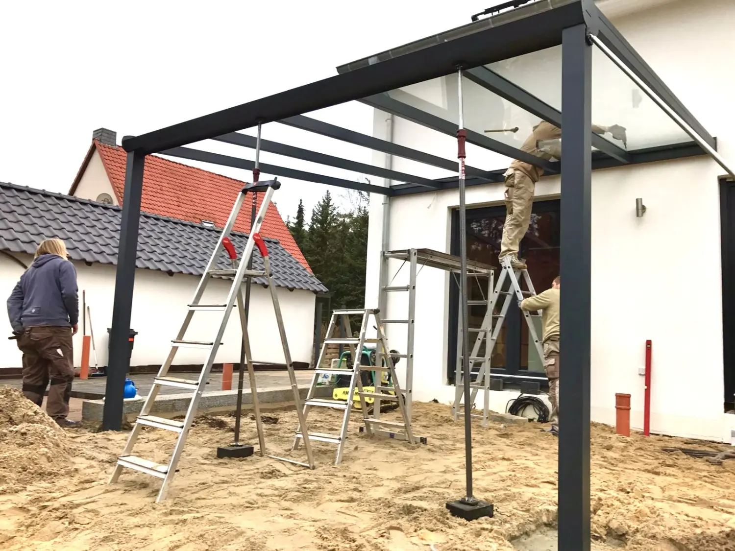 Wandmontierte Überdachungen von Darius Piontek Handwerkerdienst